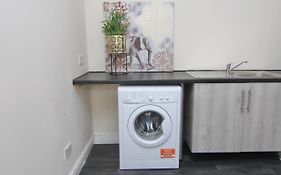 Charming Studio 2 Mins Walk To Belgrade Theatre